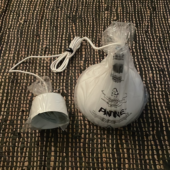 Pantone Castor 25 white pendant lamp - Picture 2 of 8